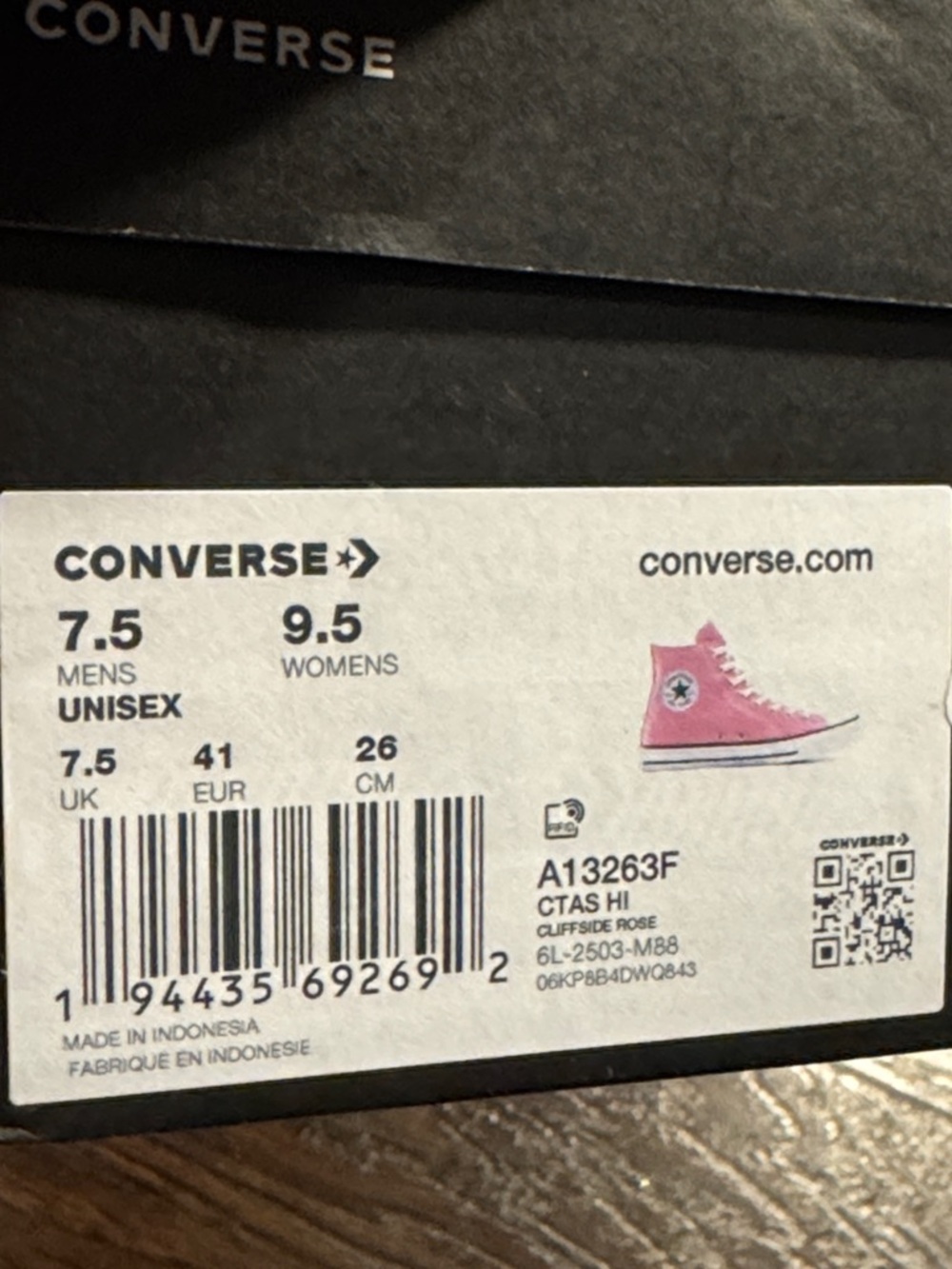 Converse NEW IN 📦 BOX Pink 🌸 High-Top Sneakers - 2 Sizes Available 8.5 or 9.5 - Picture 9 of 11